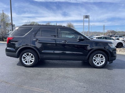 2017 Ford Explorer Base