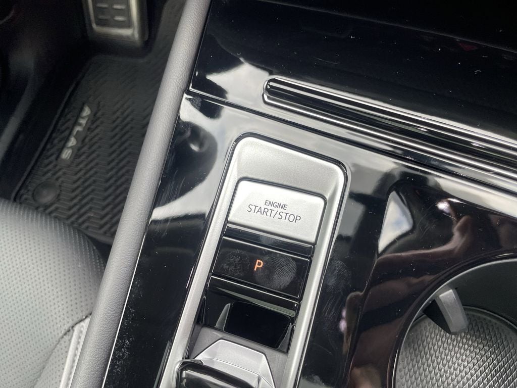 2024 Volkswagen Atlas 2.0T Peak Edition SE w/Technology