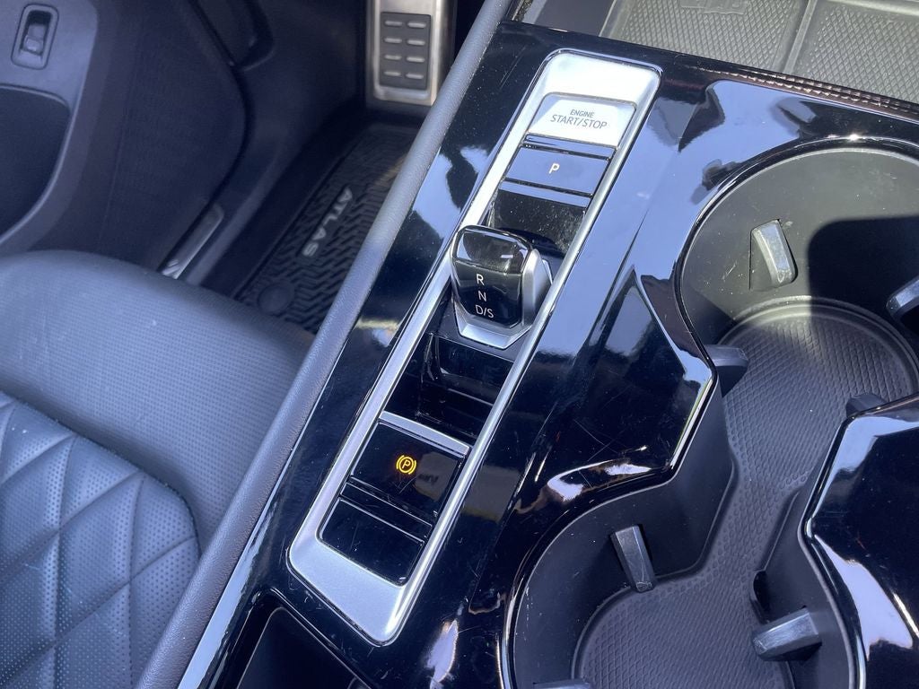 2024 Volkswagen Atlas Cross Sport 2.0T SEL Premium R-Line