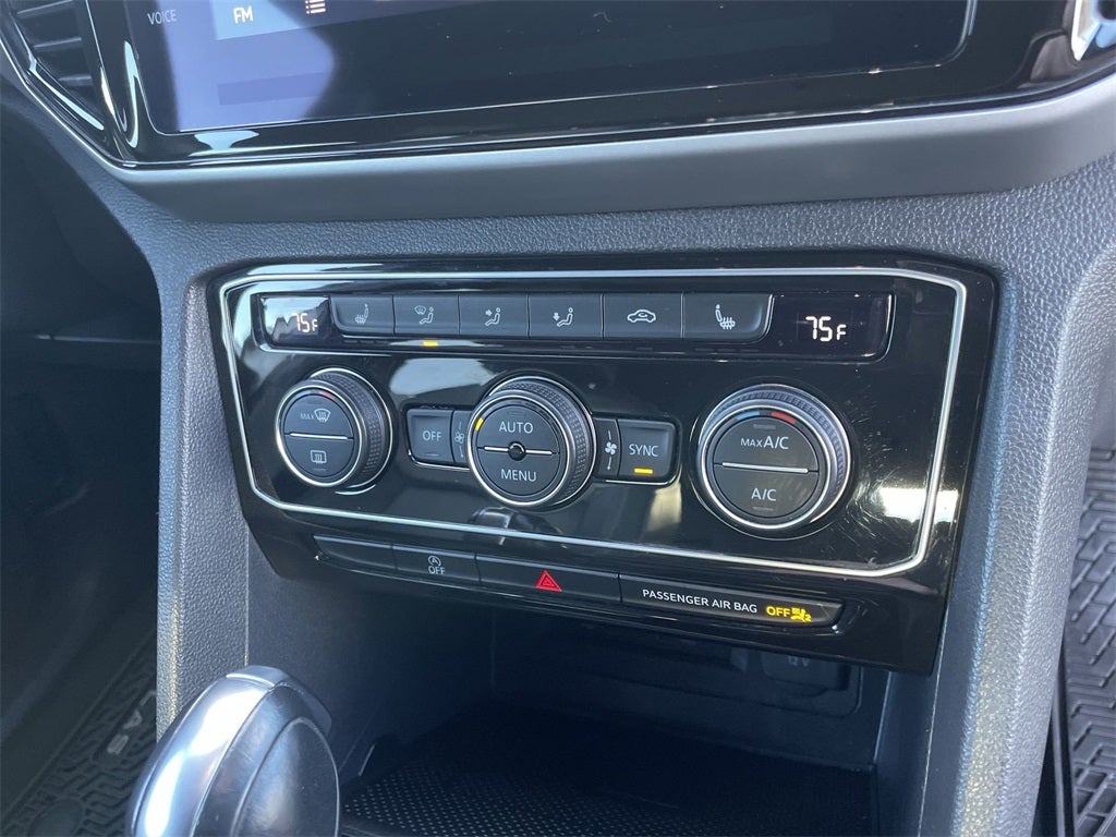 2022 Volkswagen Atlas Cross Sport 2.0T SE w/Technology