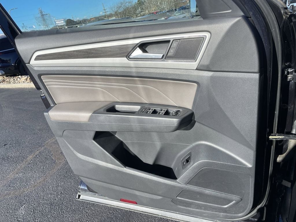 2021 Volkswagen Atlas 3.6L V6 SE w/Technology