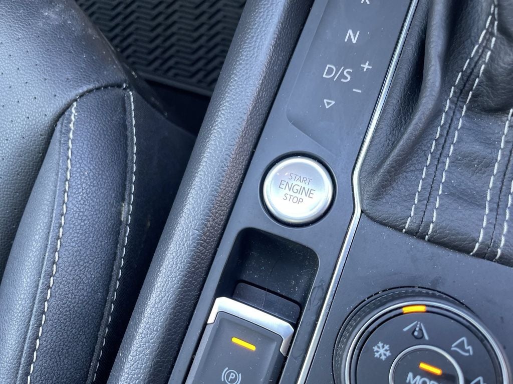 2023 Volkswagen Atlas 3.6L V6 SEL R-Line
