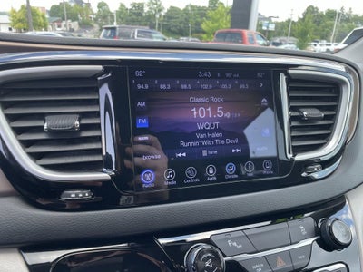 2017 Chrysler Pacifica Touring L