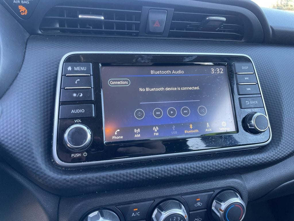 2024 Nissan Kicks S