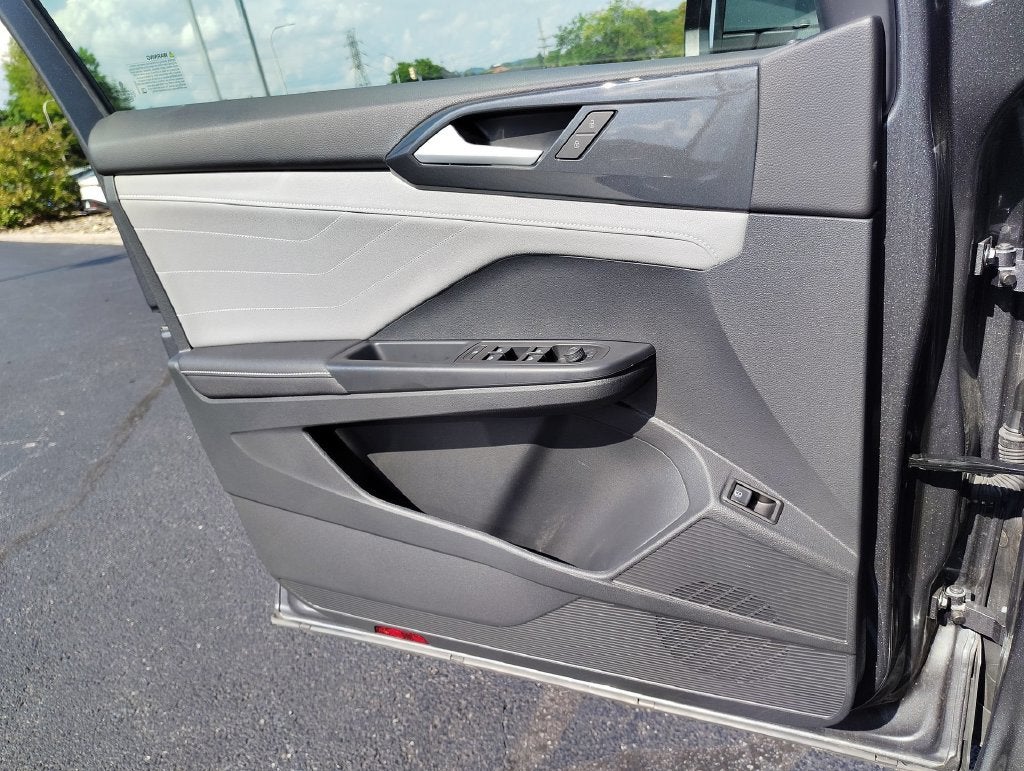 2024 Volkswagen Taos 1.5T SEL