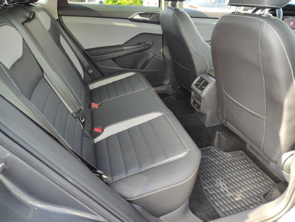 2024 Volkswagen Taos 1.5T SEL