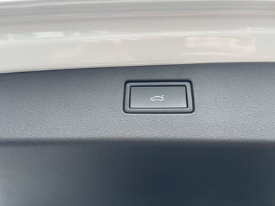 2026 Volkswagen Tiguan 2.0T SEL R-Line