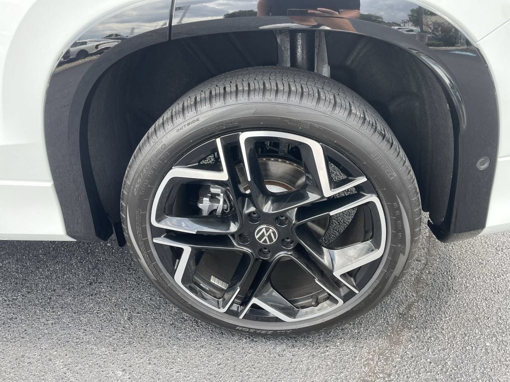 2026 Volkswagen Tiguan 2.0T SEL R-Line