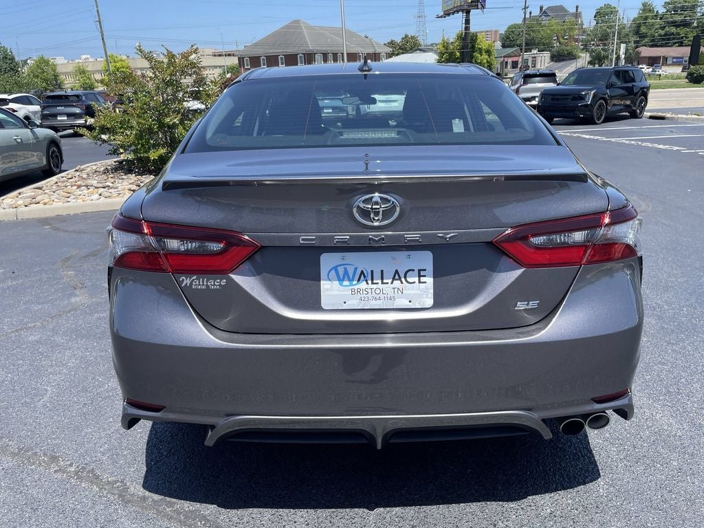 2022 Toyota Camry SE