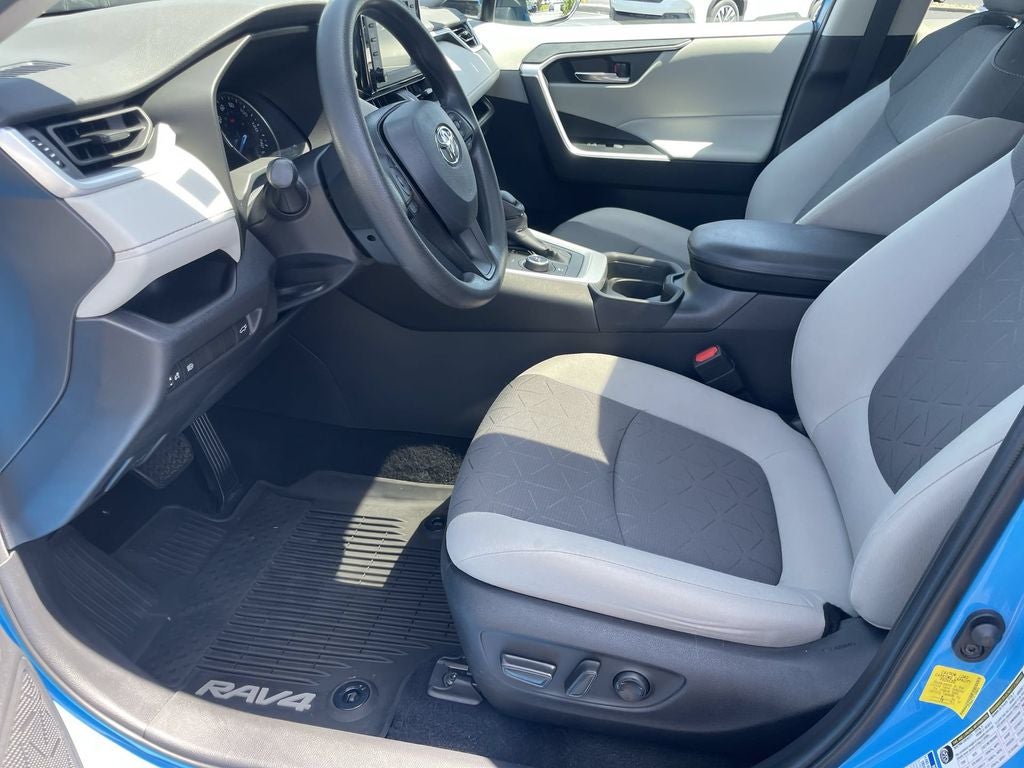 2020 Toyota RAV4 Hybrid XLE