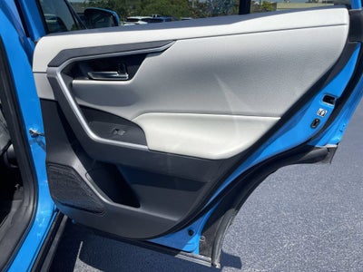 2020 Toyota RAV4 Hybrid XLE