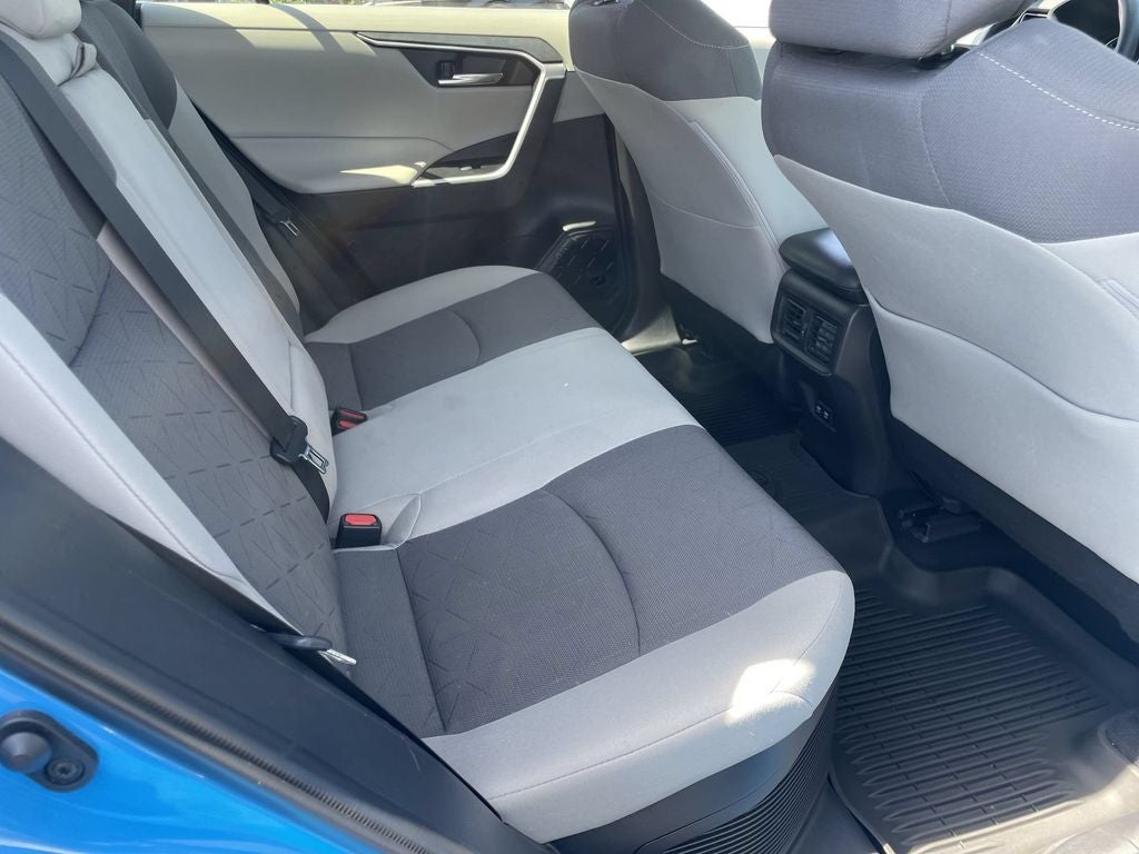2020 Toyota RAV4 Hybrid XLE