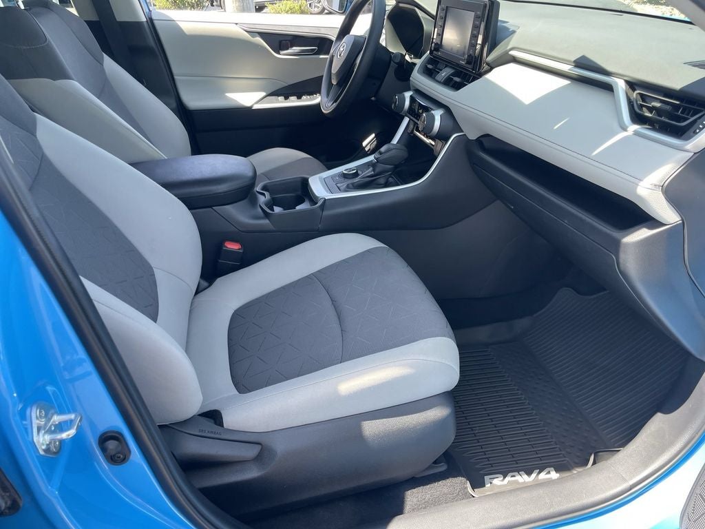 2020 Toyota RAV4 Hybrid XLE