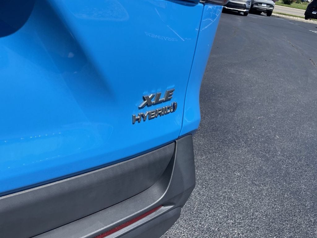 2020 Toyota RAV4 Hybrid XLE