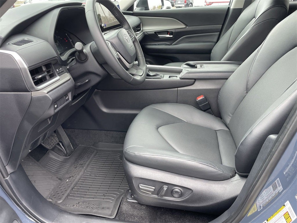 2025 Toyota Grand Highlander XLE