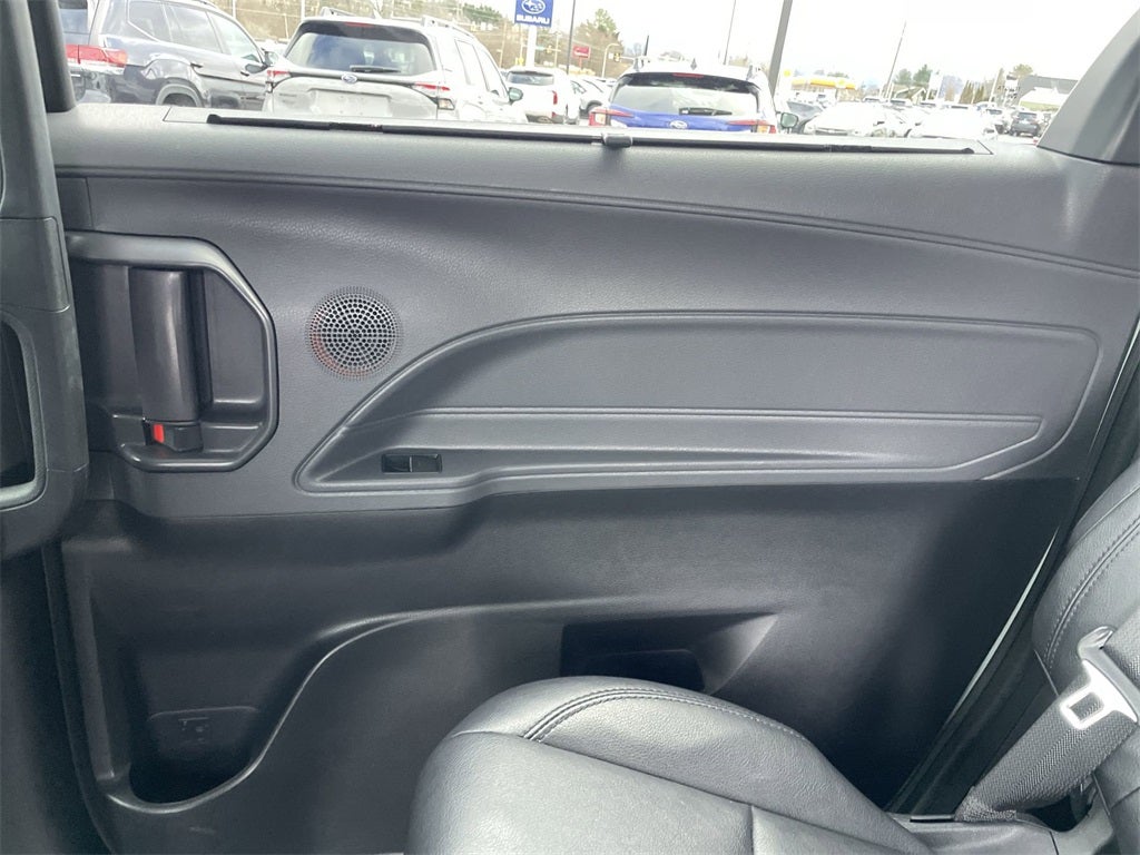 2022 Toyota Sienna XSE 7 Passenger