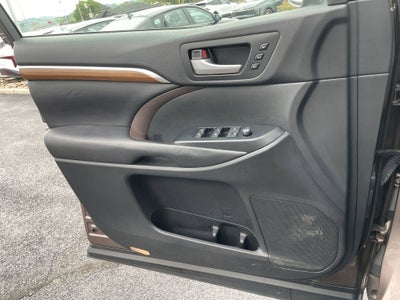 2017 Toyota Highlander Limited Platinum