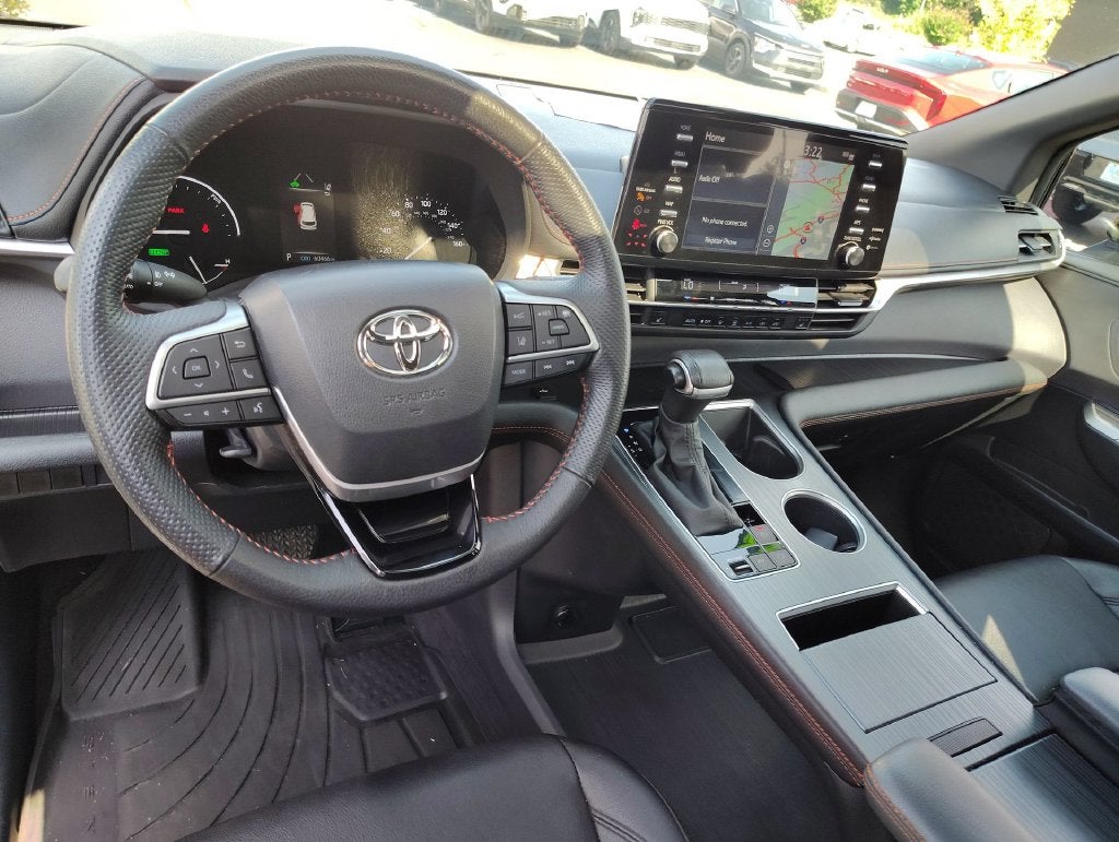 2023 Toyota Sienna XSE 7 Passenger