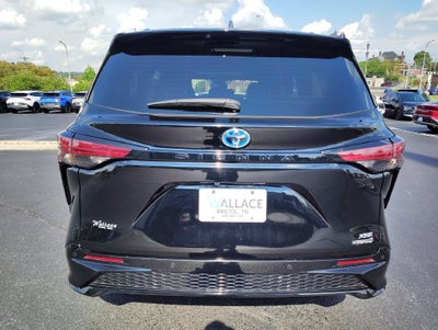 2023 Toyota Sienna XSE 7 Passenger
