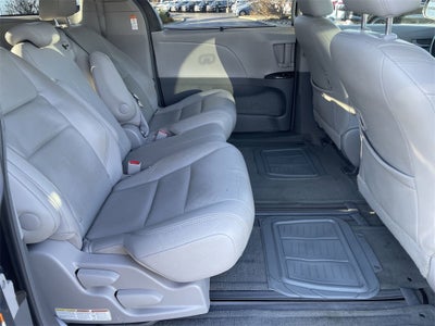 2015 Toyota Sienna L 7 Passenger