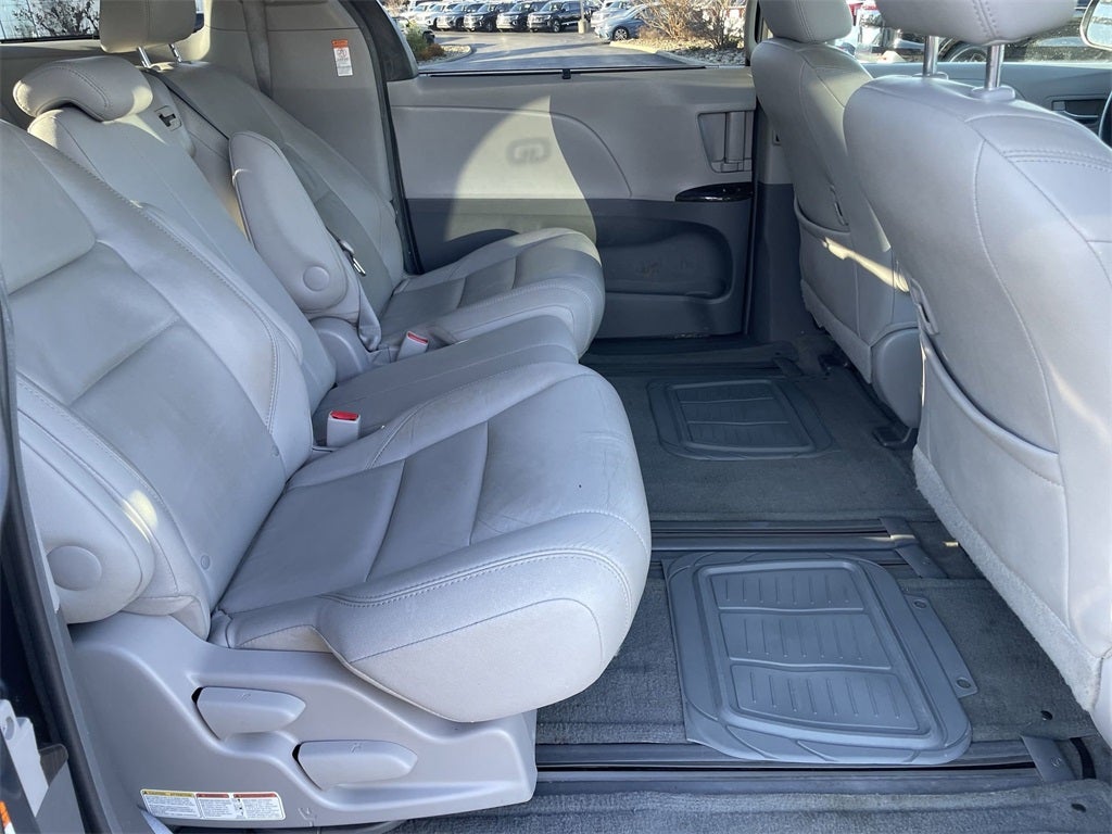 2015 Toyota Sienna L 7 Passenger