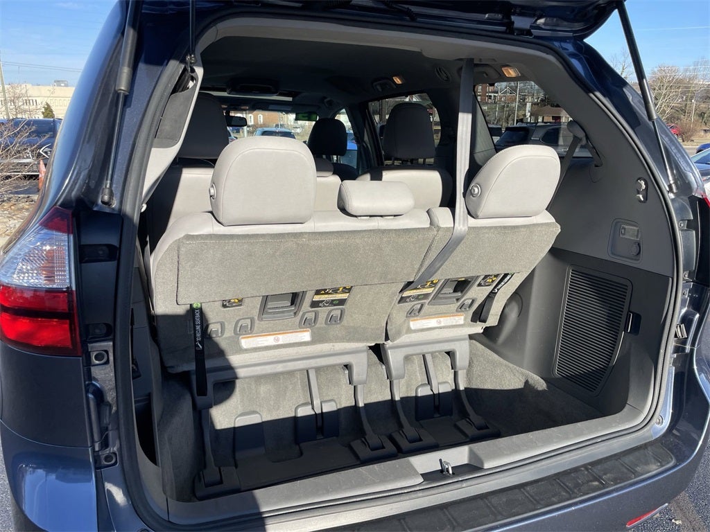 2015 Toyota Sienna L 7 Passenger