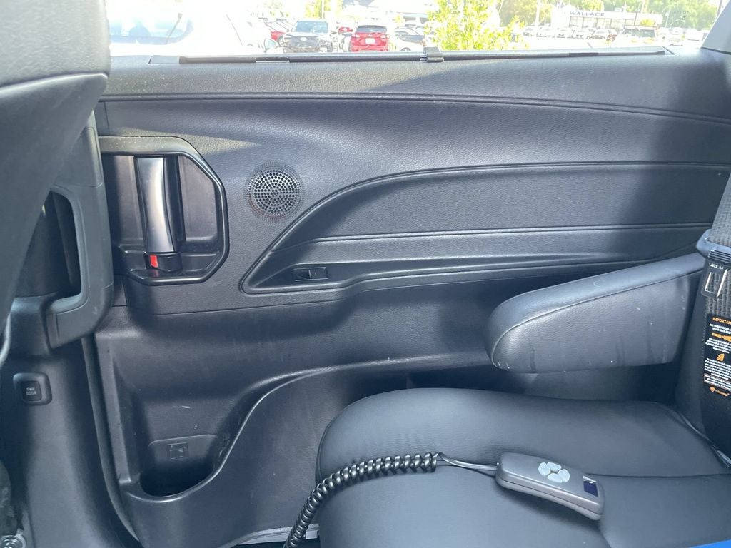 2025 Toyota Sienna Limited 7 Passenger