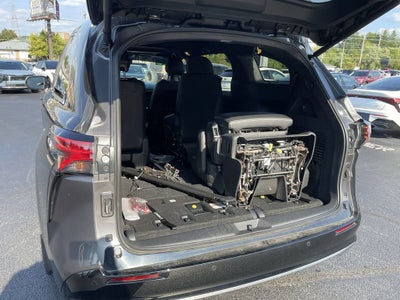2025 Toyota Sienna Limited 7 Passenger