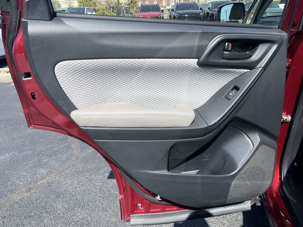 2017 Subaru Forester 2.5i