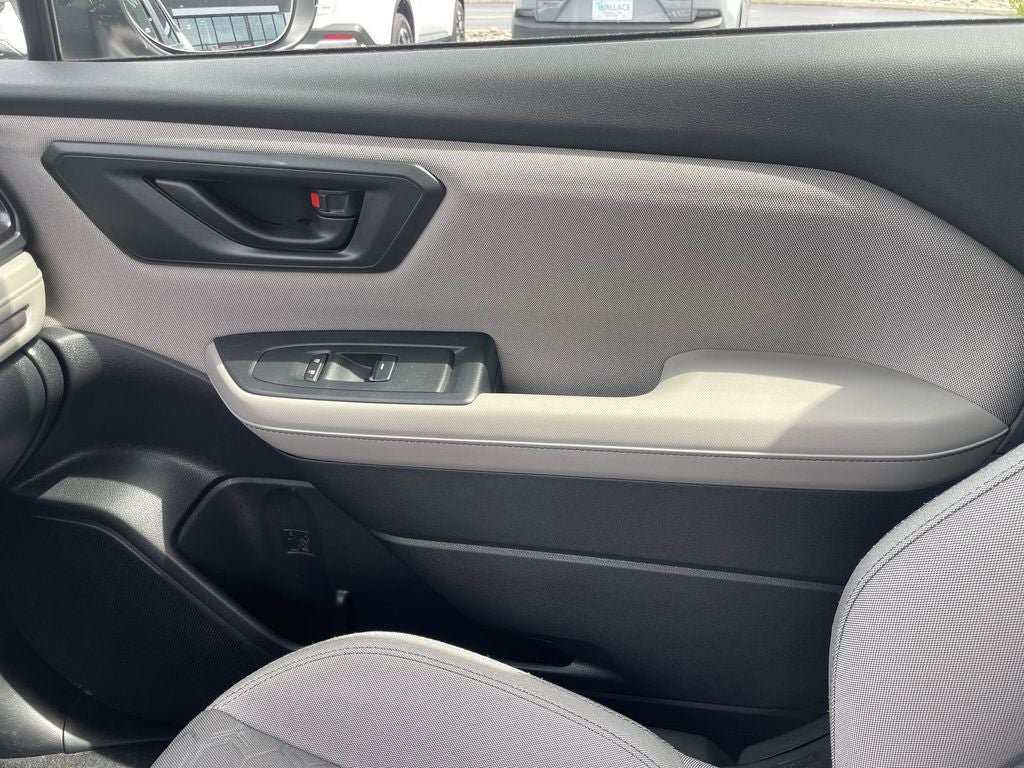 2025 Subaru Forester Base
