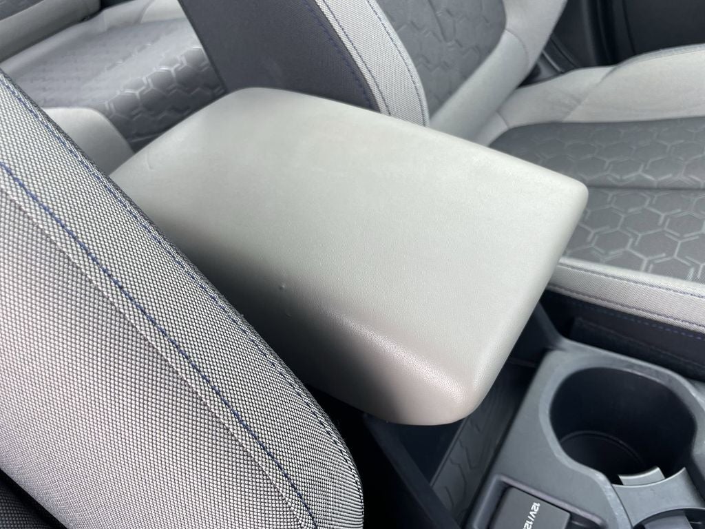 2025 Subaru Forester Base