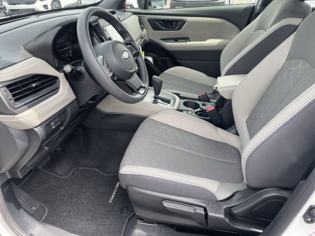 2025 Subaru Forester Base