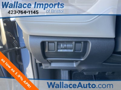 2025 Subaru Forester Base