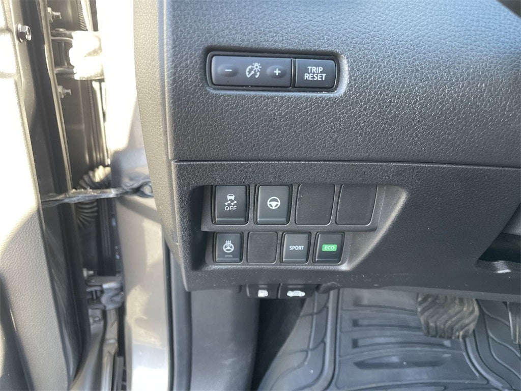 2022 Nissan Rogue Sport SV