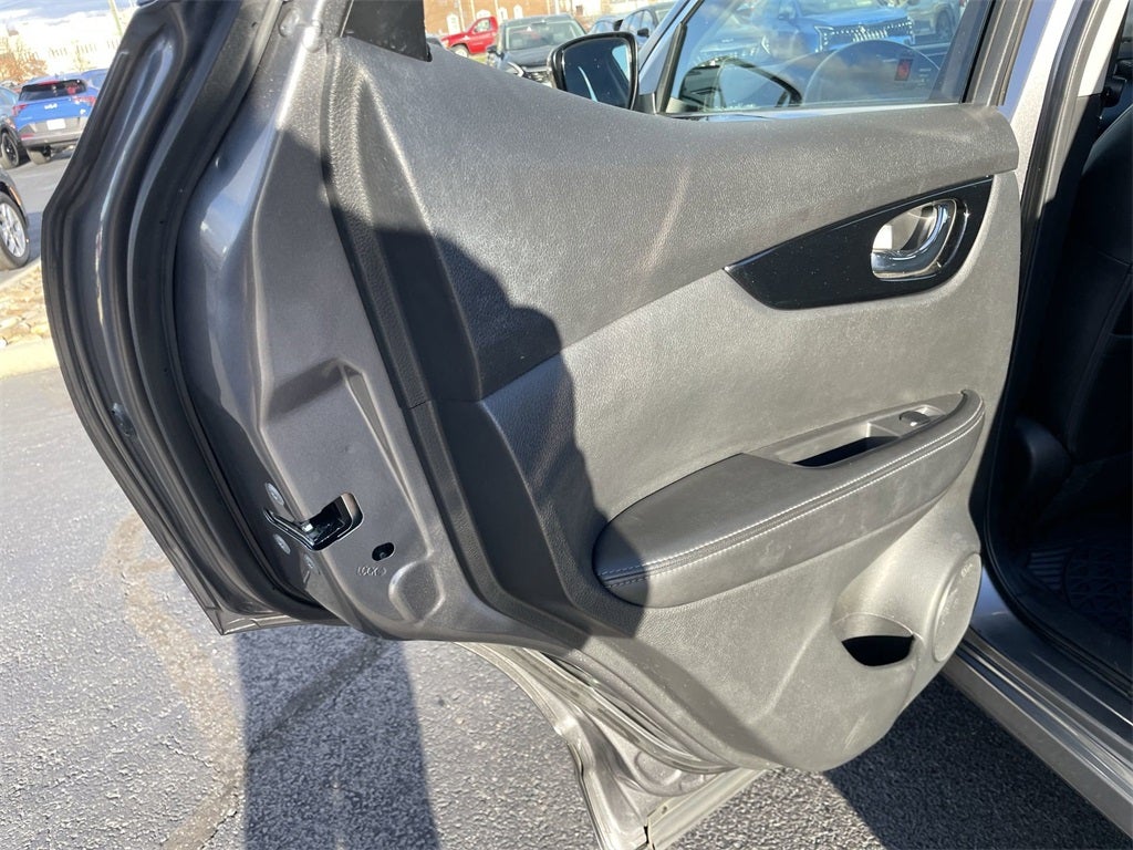 2022 Nissan Rogue Sport SV