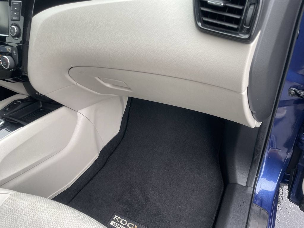 2022 Nissan Rogue Sport SV