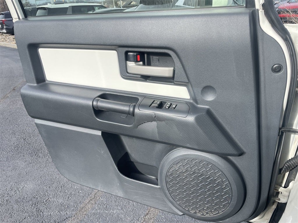 2014 Toyota FJ Cruiser Base