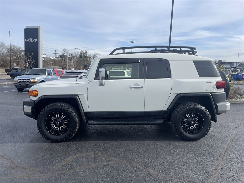 2014 Toyota FJ Cruiser Base