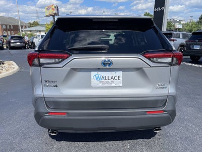 2021 Toyota RAV4 Hybrid XLE