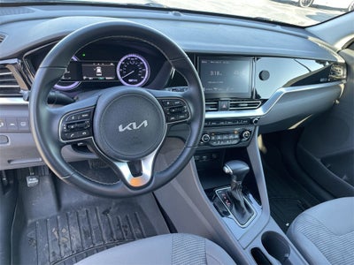 2022 Kia Niro LXS