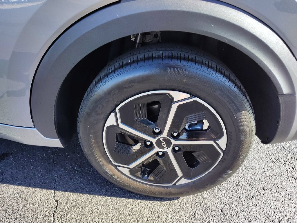 2024 Kia Niro LX