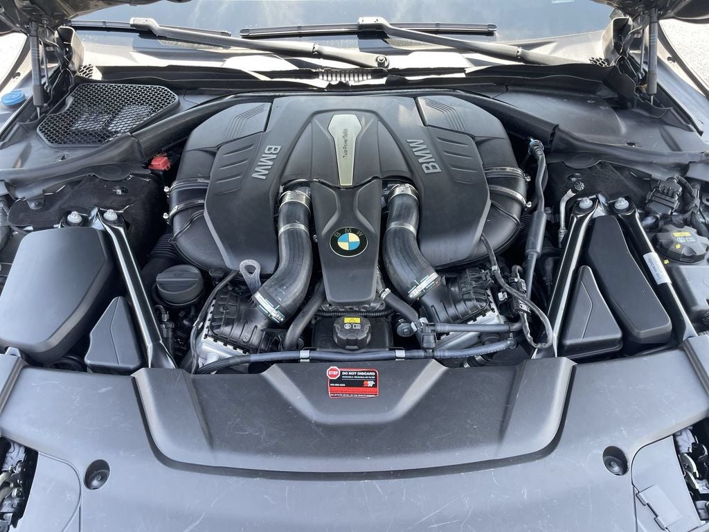 2016 BMW 7 Series 750i