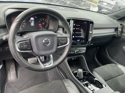 2020 Volvo XC40 R-Design