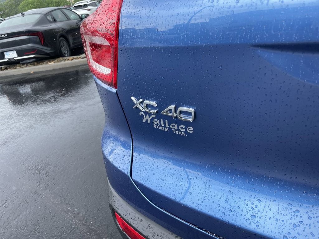 2020 Volvo XC40 R-Design