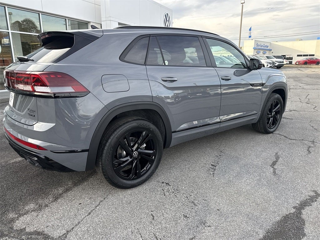 2026 Volkswagen Atlas Cross Sport 2.0T SEL R-Line Black