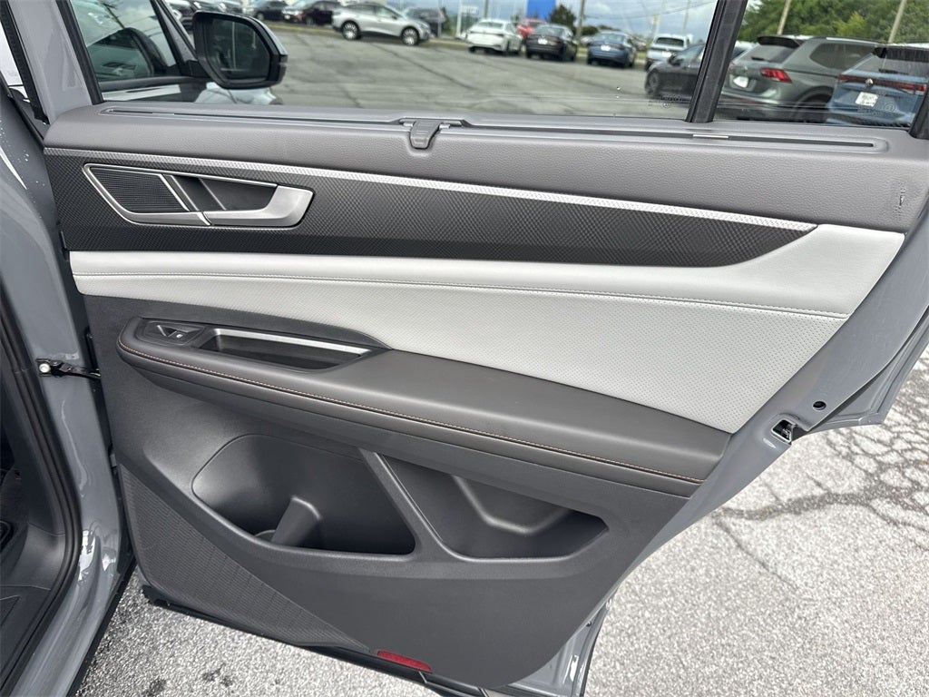 2025 Volkswagen Atlas 2.0T Peak Edition