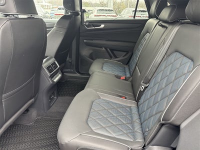 2026 Volkswagen Atlas Cross Sport 2.0T SEL Premium R-Line