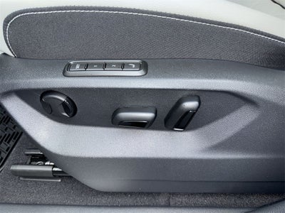 2025 Volkswagen Atlas Cross Sport 2.0T SEL Premium R-Line