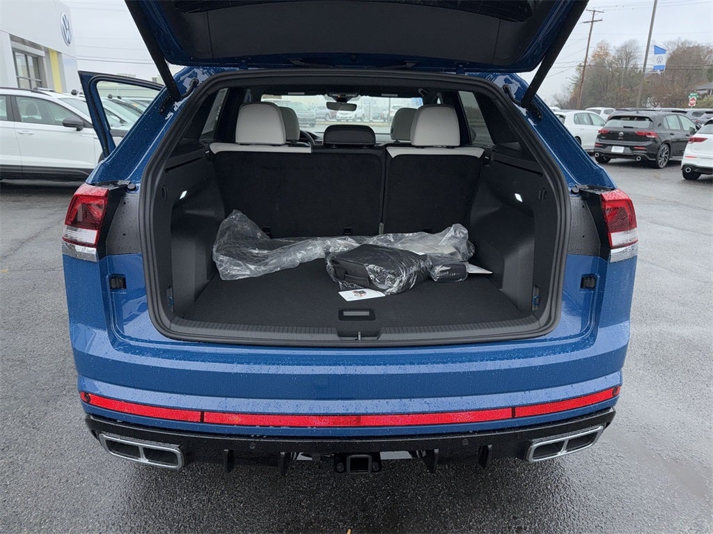 2025 Volkswagen Atlas Cross Sport 2.0T SEL Premium R-Line