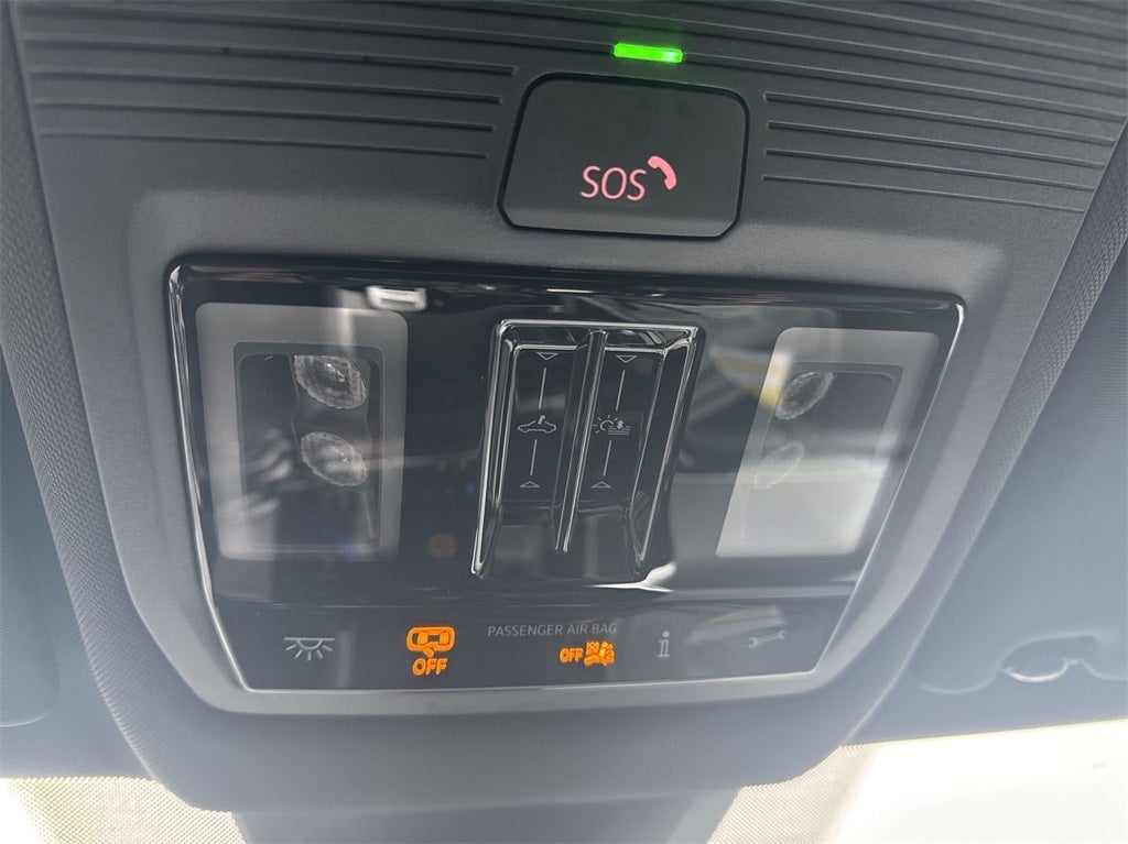 2025 Volkswagen Atlas Cross Sport 2.0T SEL Premium R-Line